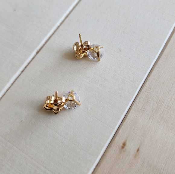 Butterfly Cz earrings - Picture 3 of 5